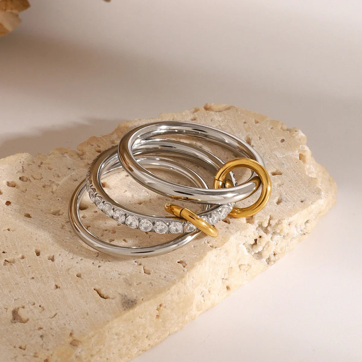 [Royal Vicky]Desiree Stacked Diamond Ring