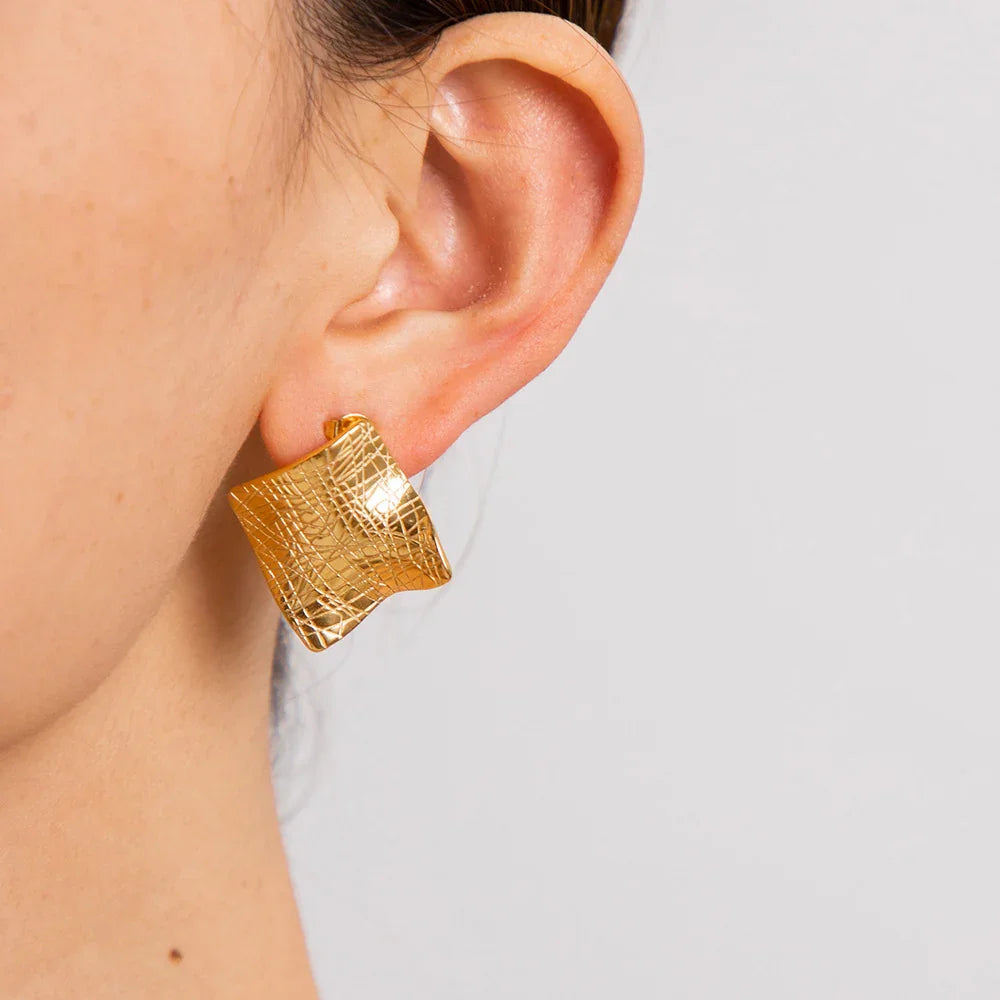 [Royal Vicky]Celestina Creased Gold Sheet Earrings