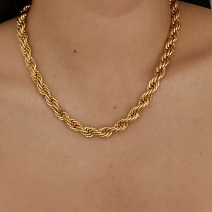 [Royal Vicky]Mila Golden Twist Necklace