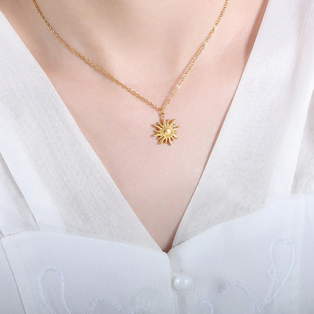[Royal Vicky]Eliora Gold Sun Necklace