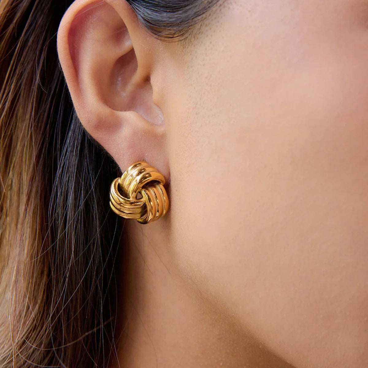 [Royal Vicky]Avielle Chunky Gold Knot Earrings