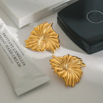 [Royal Vicky]Rafaela Sculpted Petal Gold Earrings