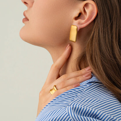 [Royal Vicky]Olive Gold Earrings