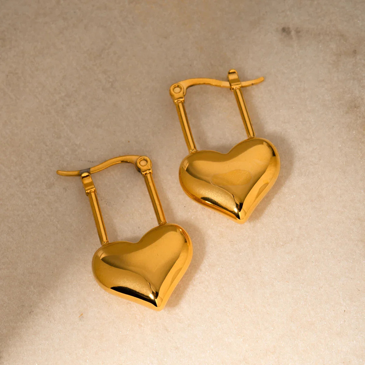 [Royal Vicky]Jessamine Heart Earrings