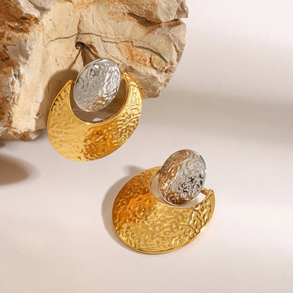 [Royal Vicky]Shelly Two Tone Crescent Earrings