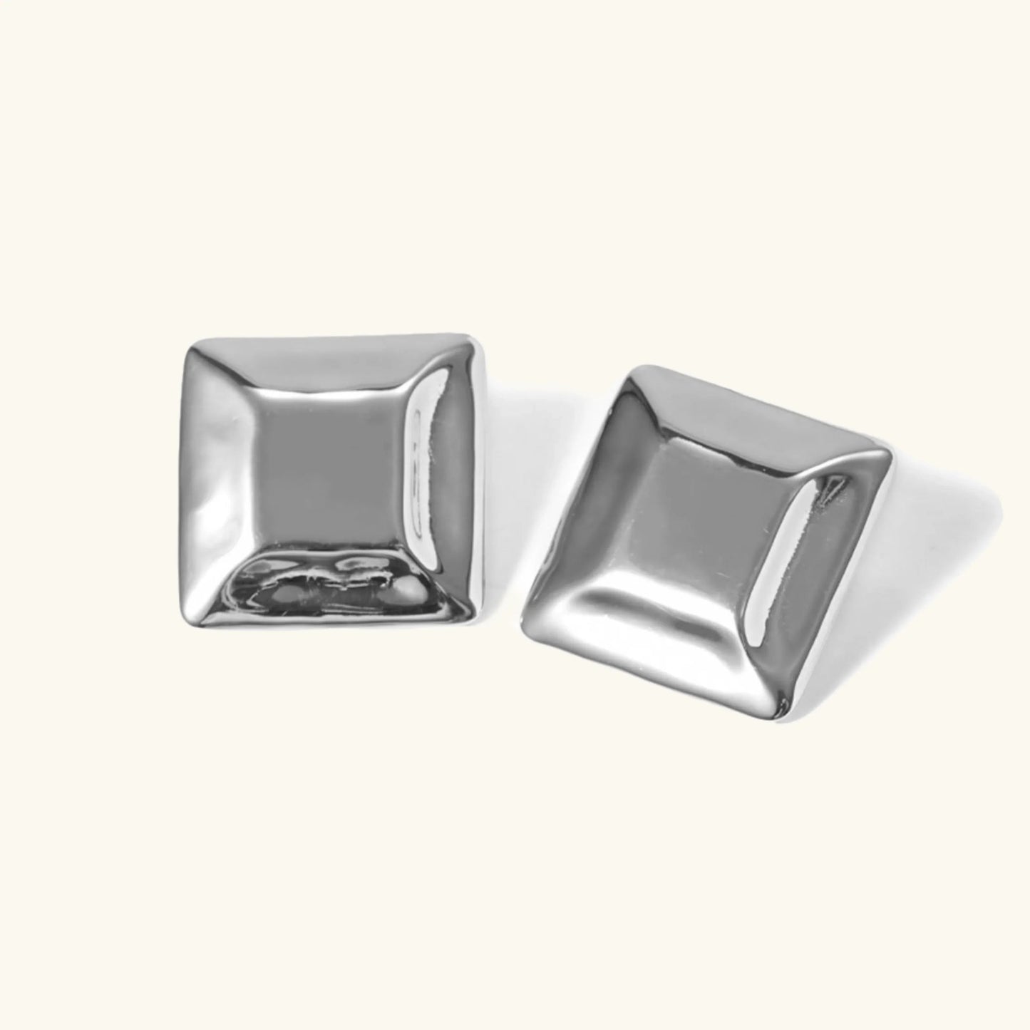 [Royal Vicky]Fischer Chunky Pillow Earrings
