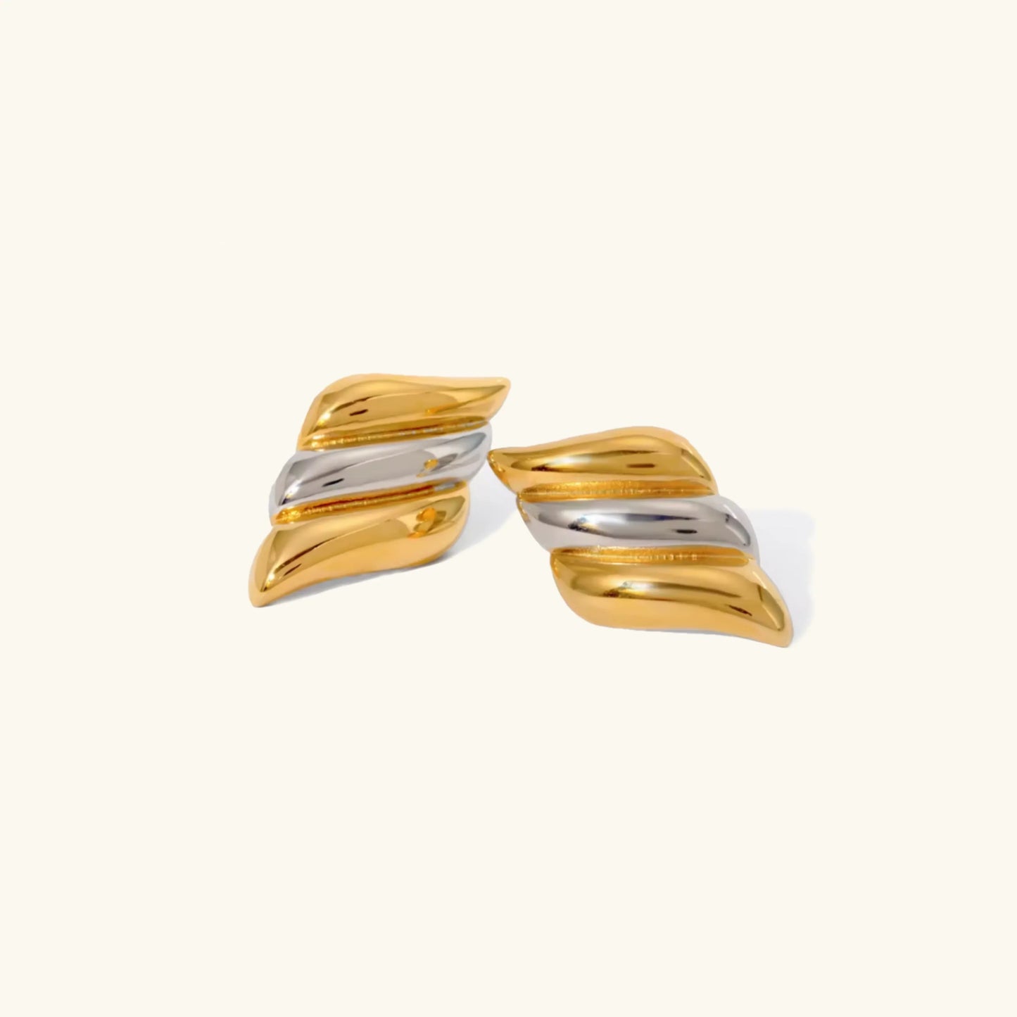 [Royal Vicky]Vera Gold Earrings
