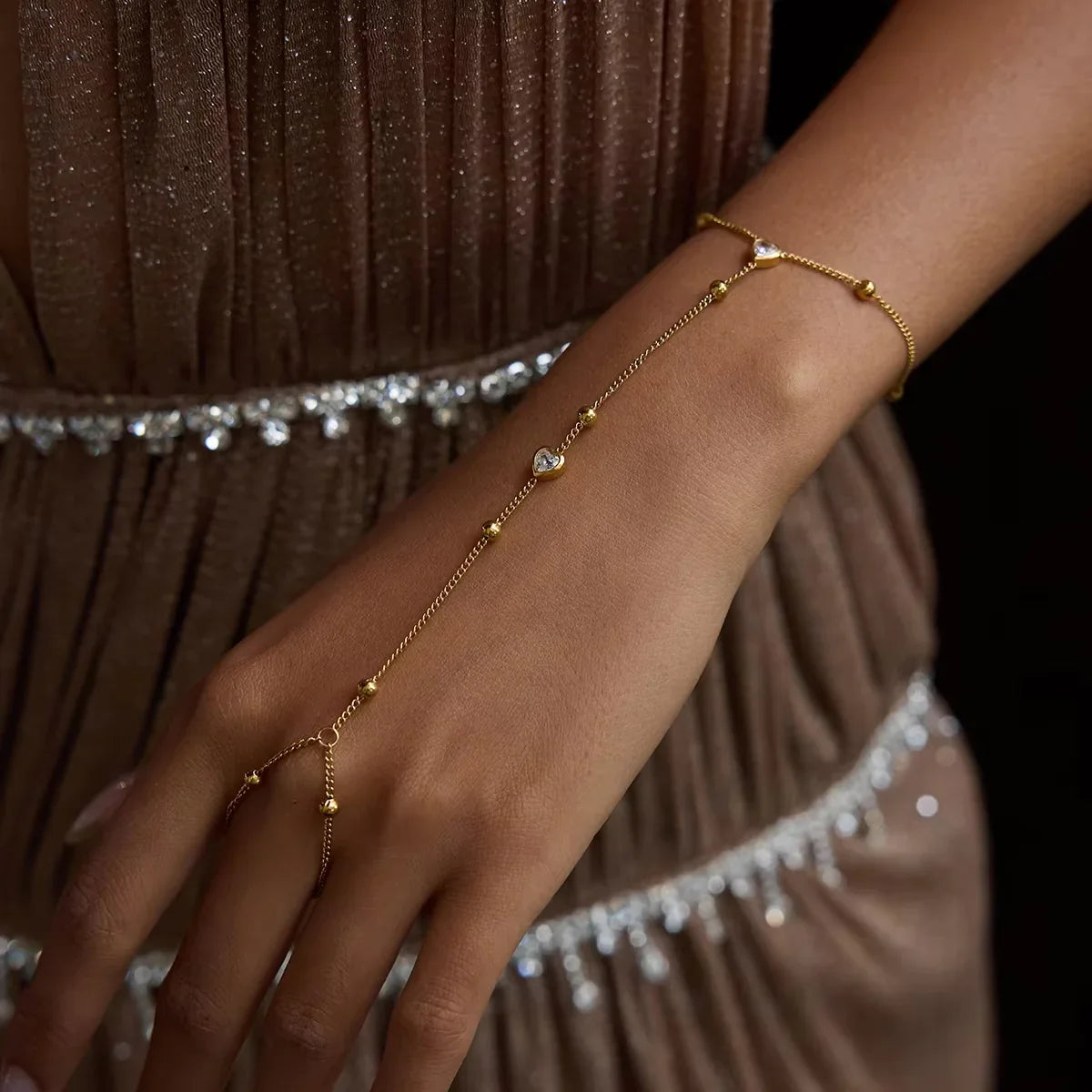 [Royal Vicky]Winslow Gold Hand Chain