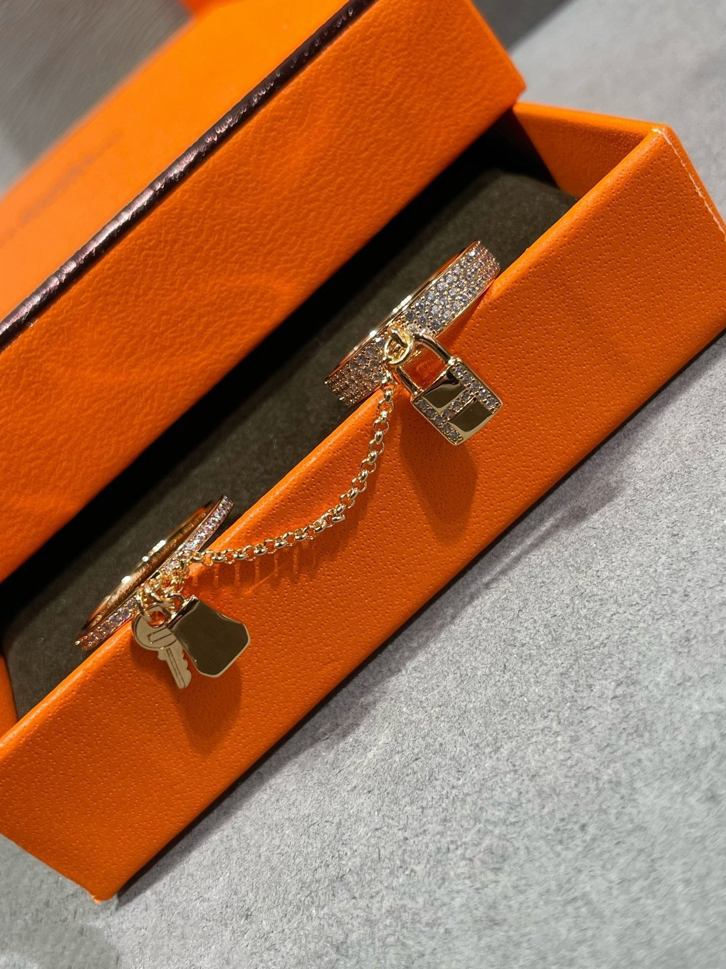 [Vicky]HM KELLY CLOCHETTE DOUBLE RING IN  WITH DIAMONDS