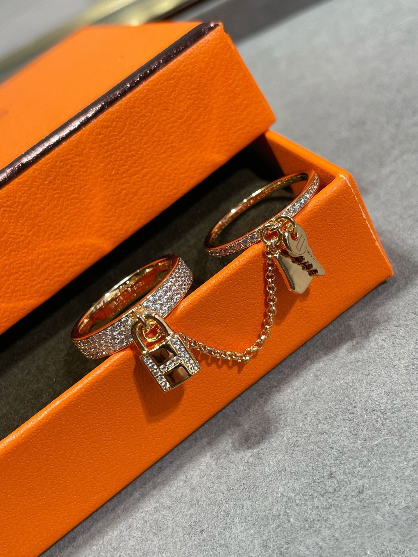 [Vicky]HM KELLY CLOCHETTE DOUBLE RING IN  WITH DIAMONDS