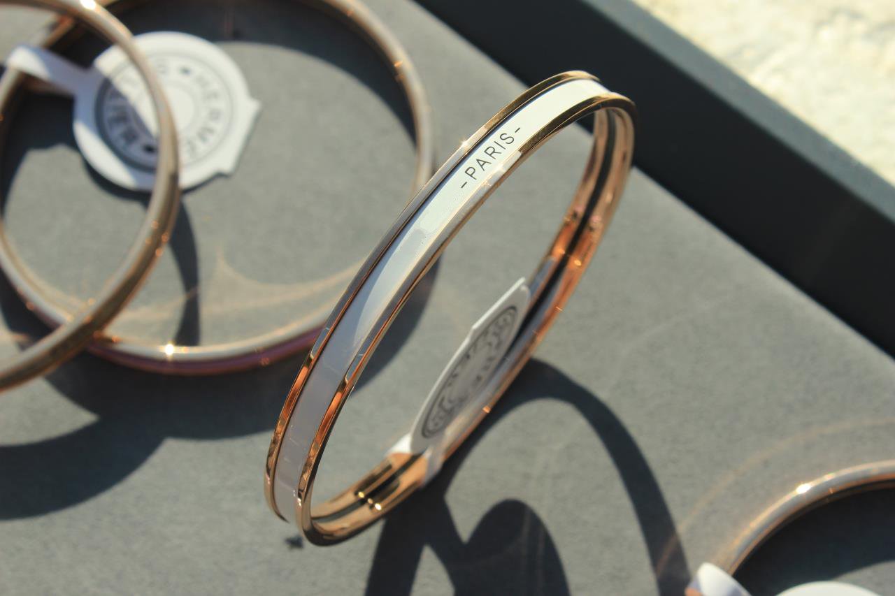 [Vicky]HM UNI BANGLE BAG