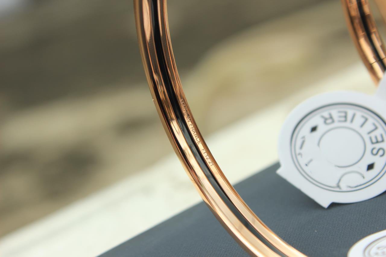 [Vicky]HM UNI BANGLE BAG