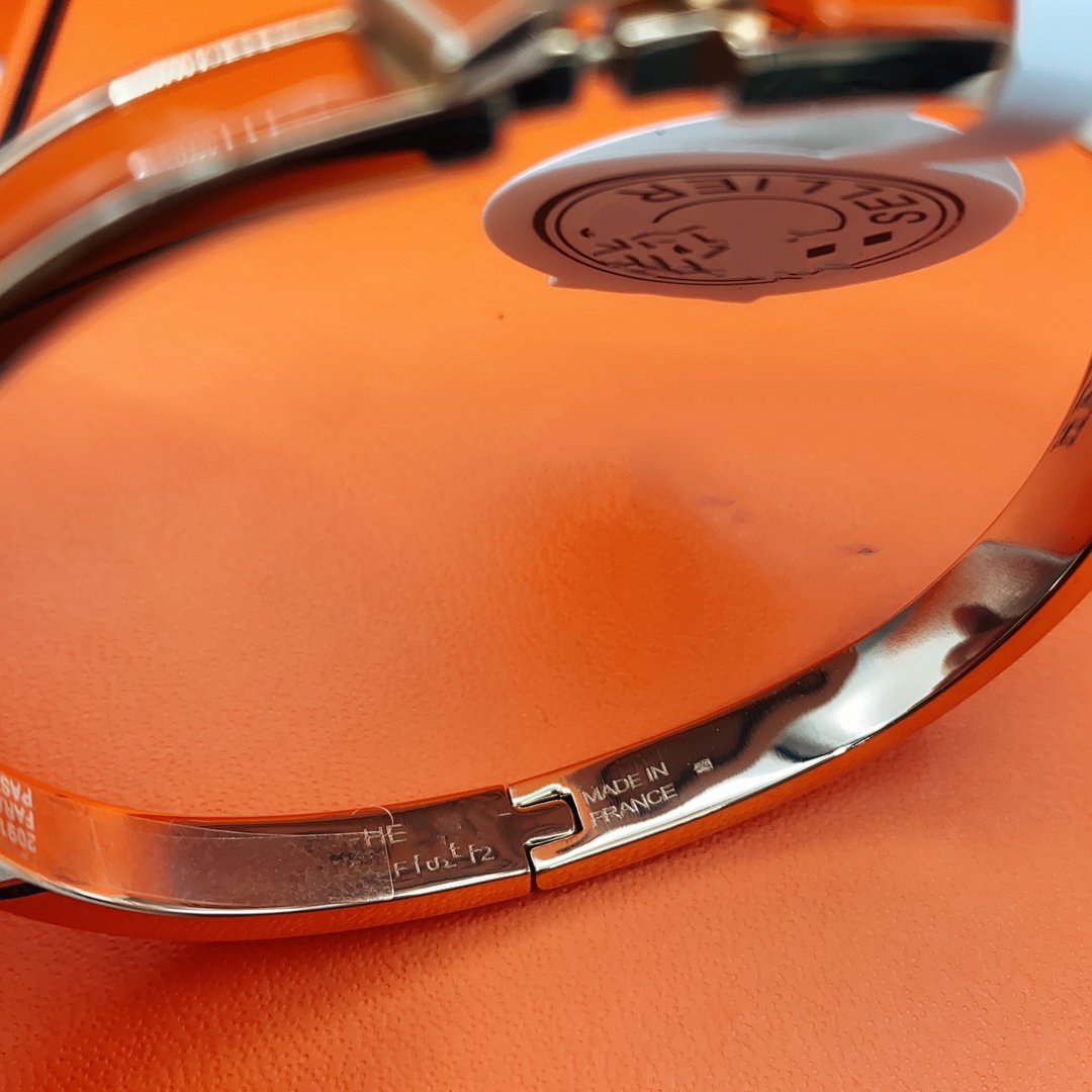 [Vicky]CLASSIC HM CLIC RED 8MM ENAMEL BRACELET