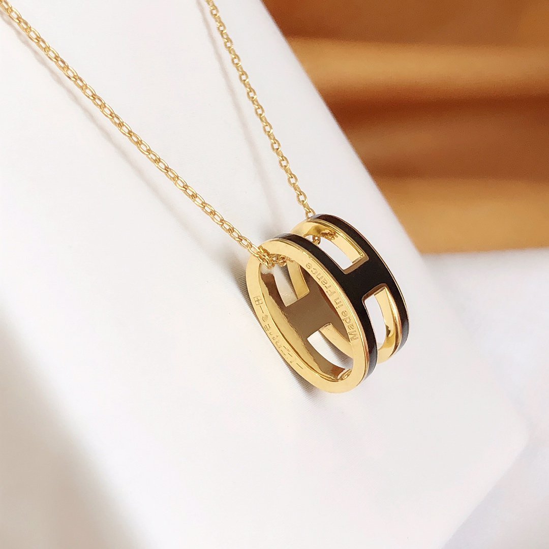 [Vicky]HM CLIC BLACK ENAMEL GOLD NECKLACE