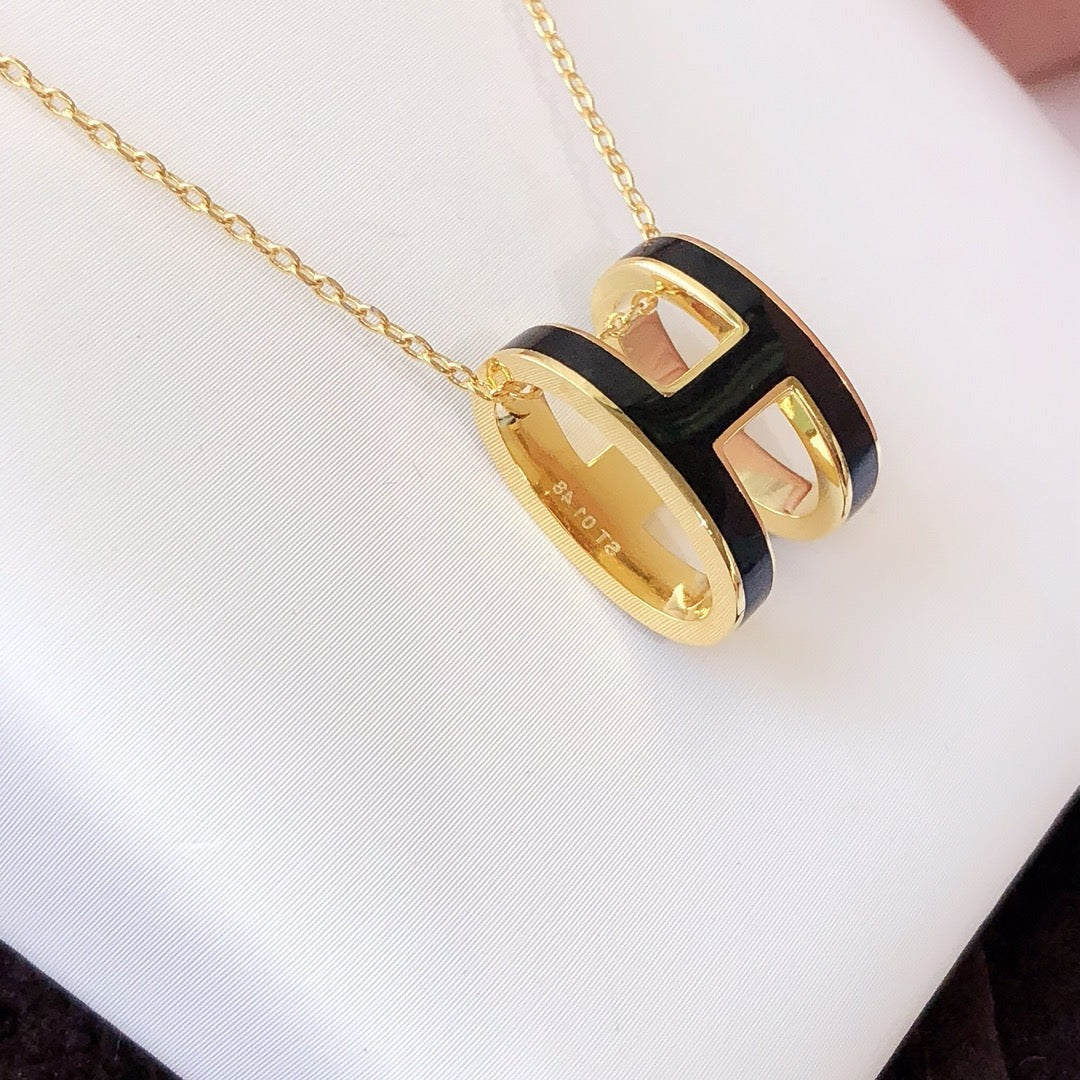 [Vicky]HM CLIC BLACK ENAMEL GOLD NECKLACE
