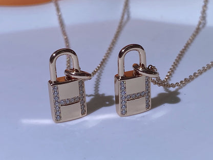 [Vicky]HM ADVANCED NICHE LOCK HEAD NECKLACE DIAMONDS