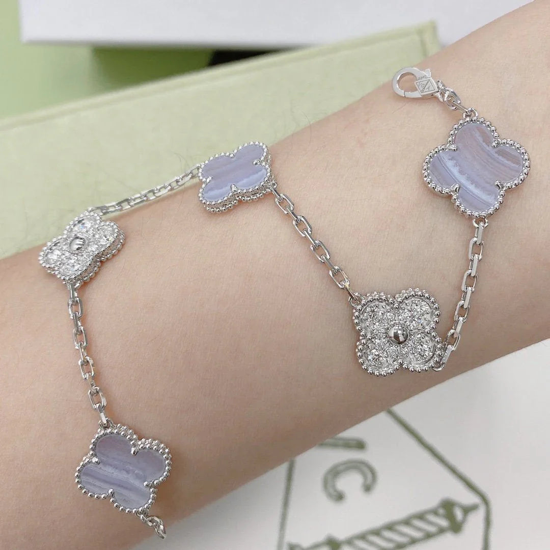[Vicky] CLOVER 5 MOTIF PURPLE CHALCEDONY BRACELET COLLECTION