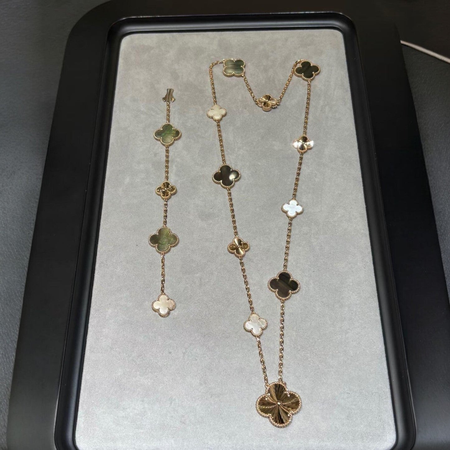 [Vicky]DETACHABLE CLOVER 15(11+4) FLOWER ROSE GOLD NECKLACE SET