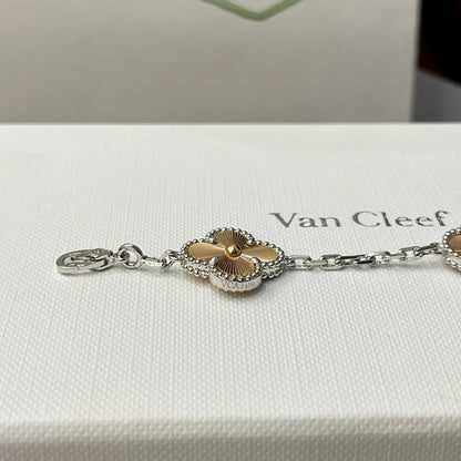 [Vicky] CLOVER 5 MOTIF LASER BRACELET COLLECTION