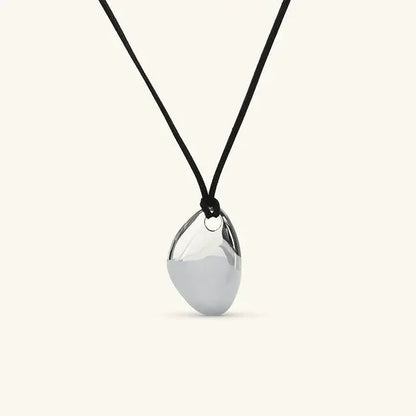 [Royal Vicky]Vionna Gold Pebble Pendant