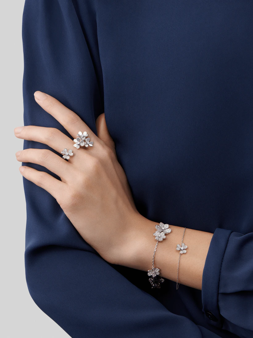 [Vicky]FRIVOLE SILBERNES BLUMEN-DIAMANTARMBAND 