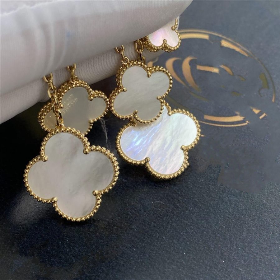 [Vicky]CLOVER EARRINGS WHITE MOP 4 MOTIFS GOLD