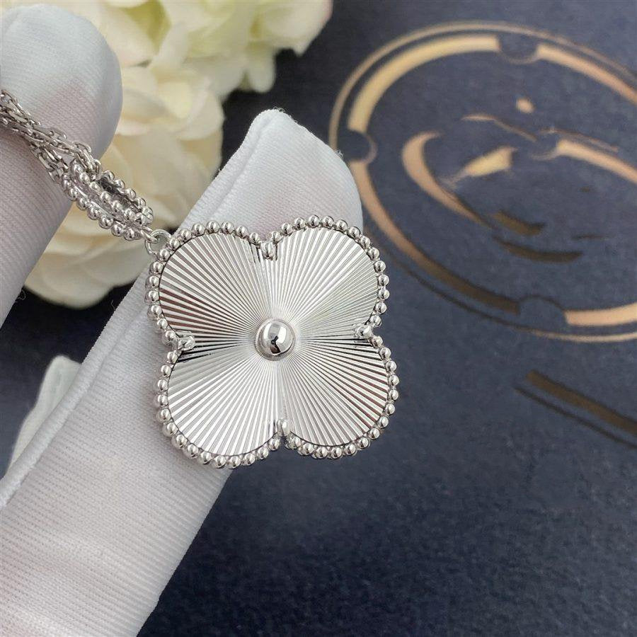 [Vicky]CLOVER 25MM SILVER BIG CLOVER NECKLACE