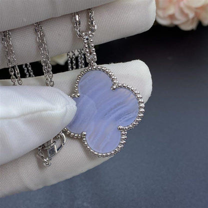 [Vicky]CLOVER SILVER CHALCEDONY BIG CLOVER NECKLACE