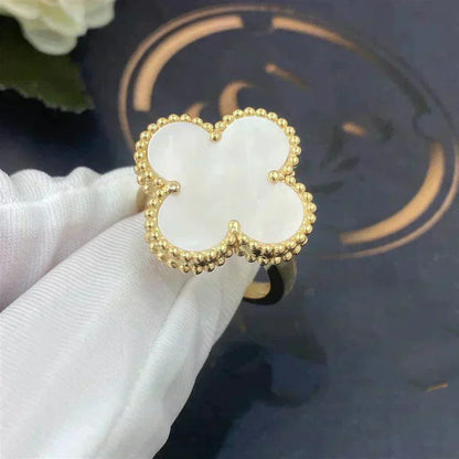 [Vicky]CLOVER WHITE MOP RING