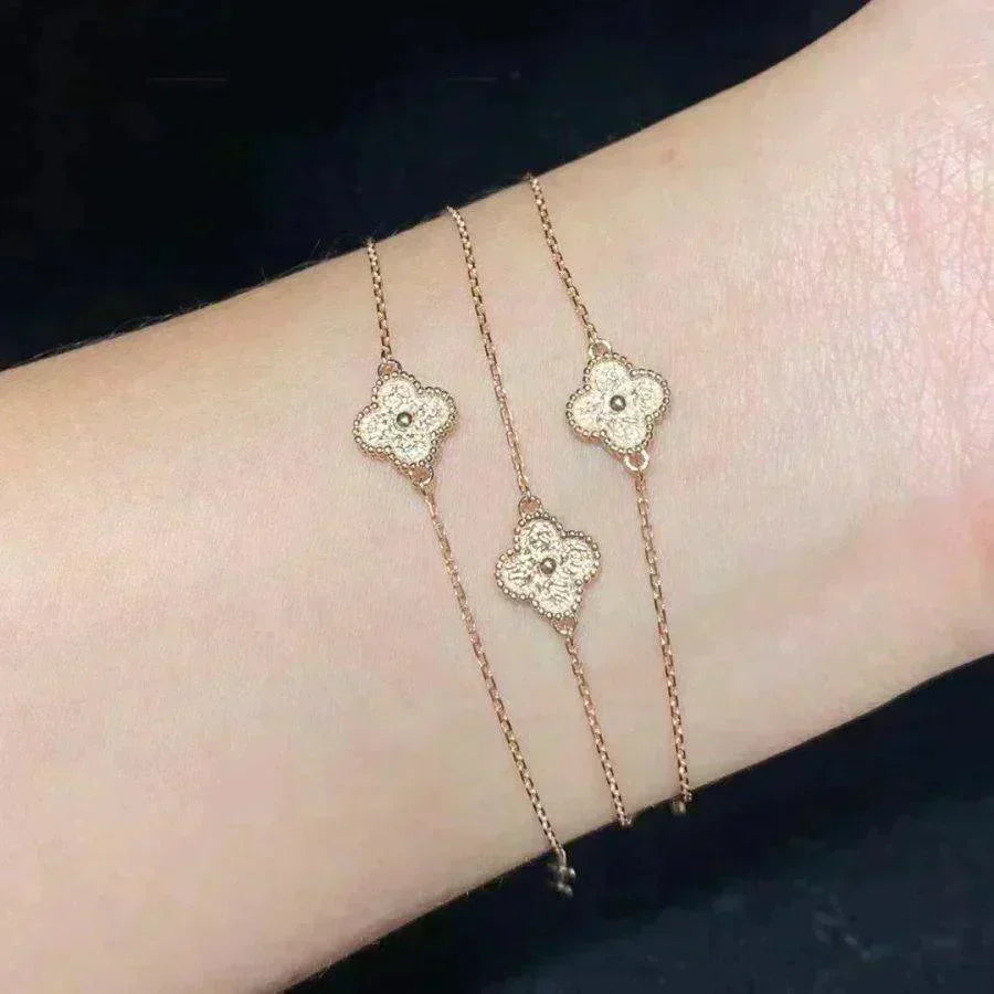 [Vicky]CLOVER SINGLE FLOWER BRACELET