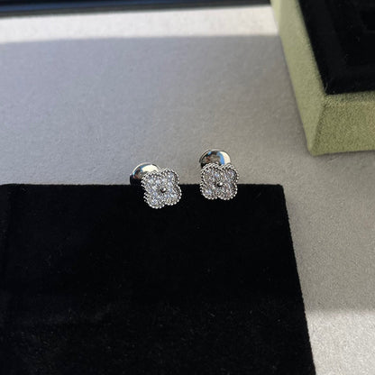[Vicky]CLOVER MINI DIAMOND STUD EARRINGS