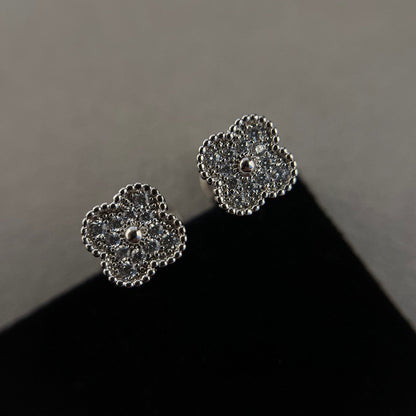[Vicky]CLOVER MINI DIAMOND STUD EARRINGS